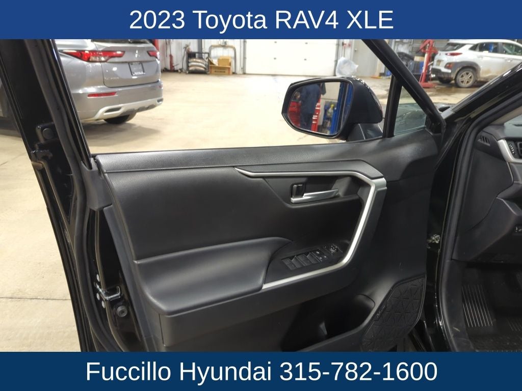 2023 Toyota RAV4 XLE