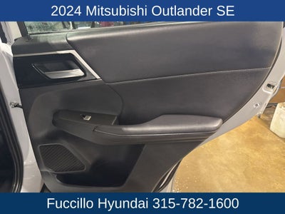 2024 Mitsubishi Outlander SE