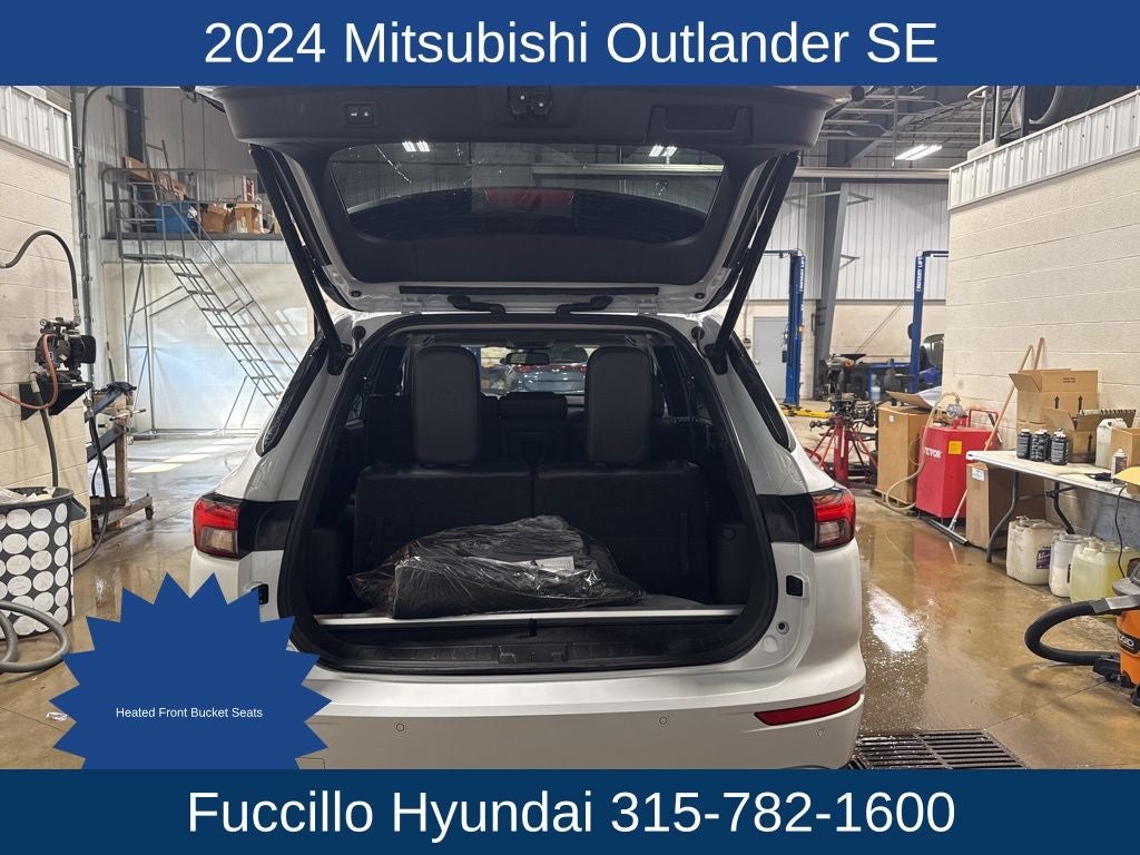 2024 Mitsubishi Outlander SE