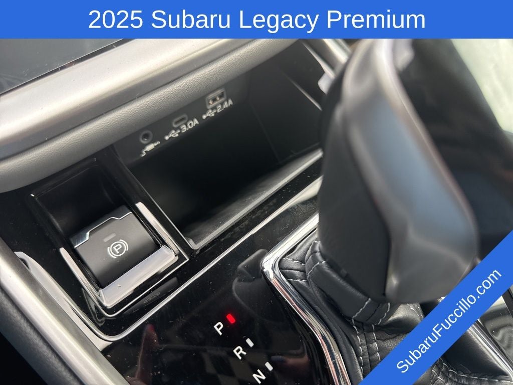 2025 Subaru LEGACY Premium