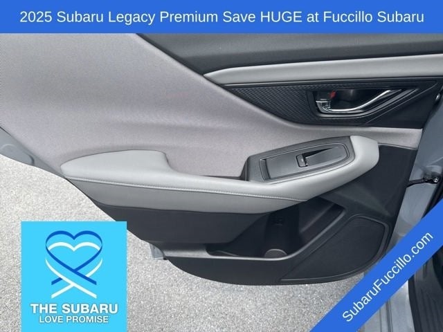 2025 Subaru LEGACY Premium