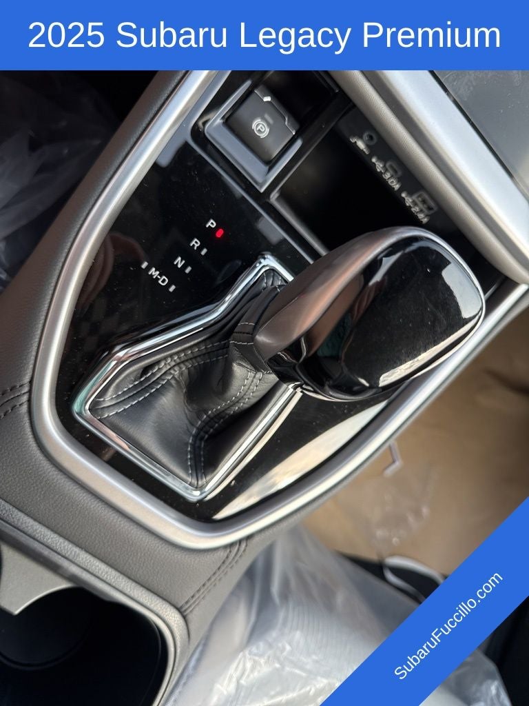 2025 Subaru LEGACY Premium