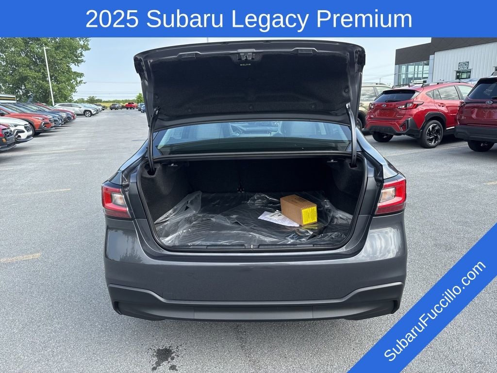 2025 Subaru LEGACY Premium