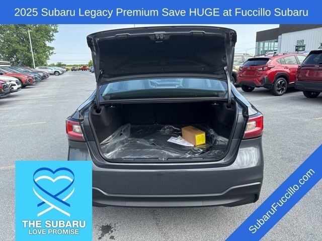 2025 Subaru LEGACY Premium