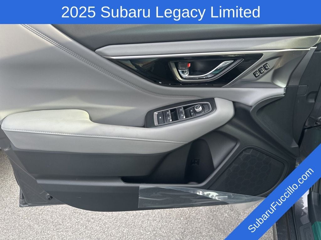 2025 Subaru LEGACY Limited