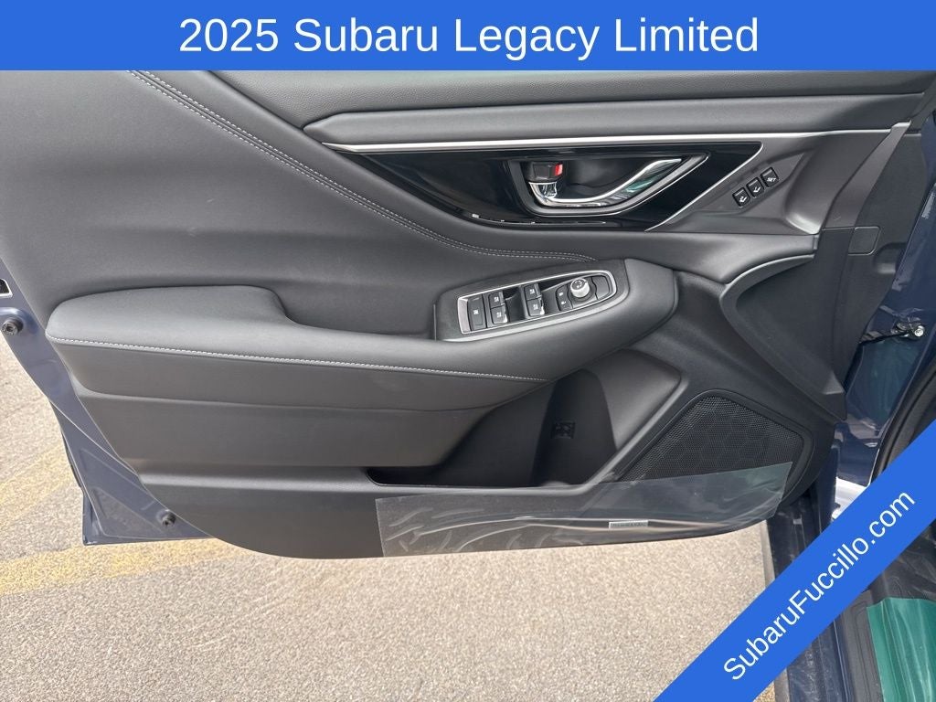 2025 Subaru LEGACY Limited