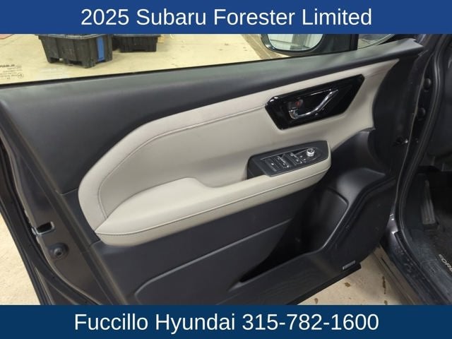 2025 Subaru Forester Base