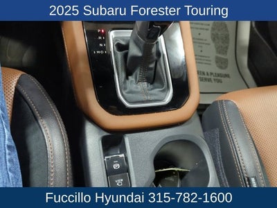 2025 Subaru Forester Base