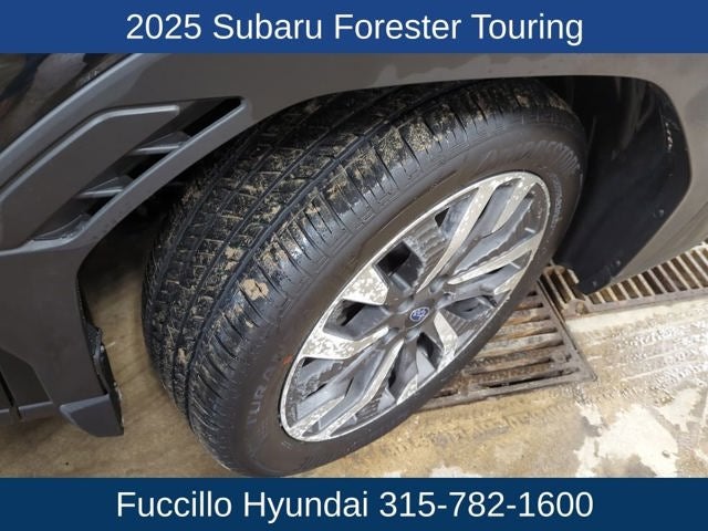 2025 Subaru Forester Base