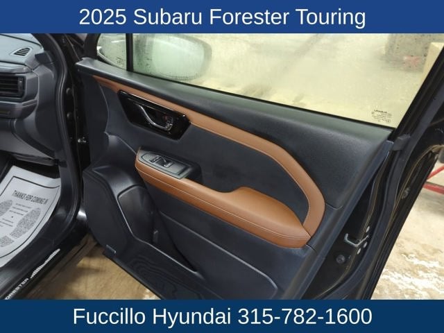 2025 Subaru Forester Base