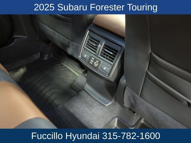 2025 Subaru Forester Base