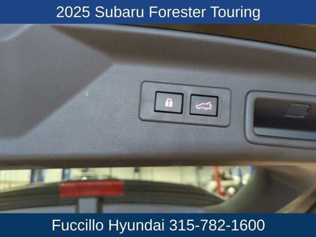 2025 Subaru Forester Base